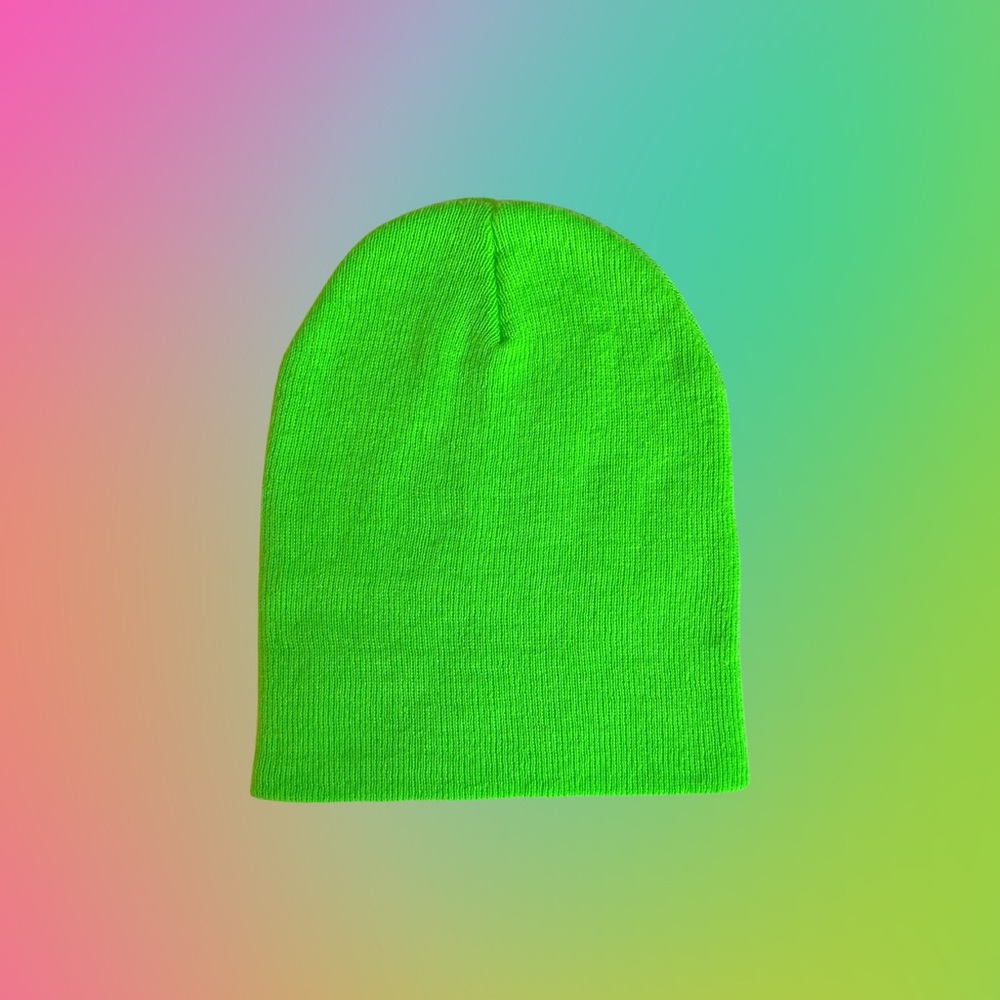 EUC 🪀 WILD FABLE knit beanie in green.